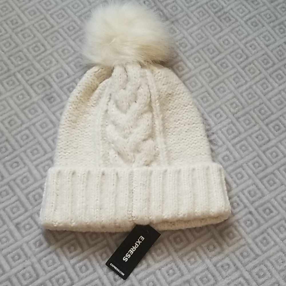 Express Cable Knit Pom Beanie